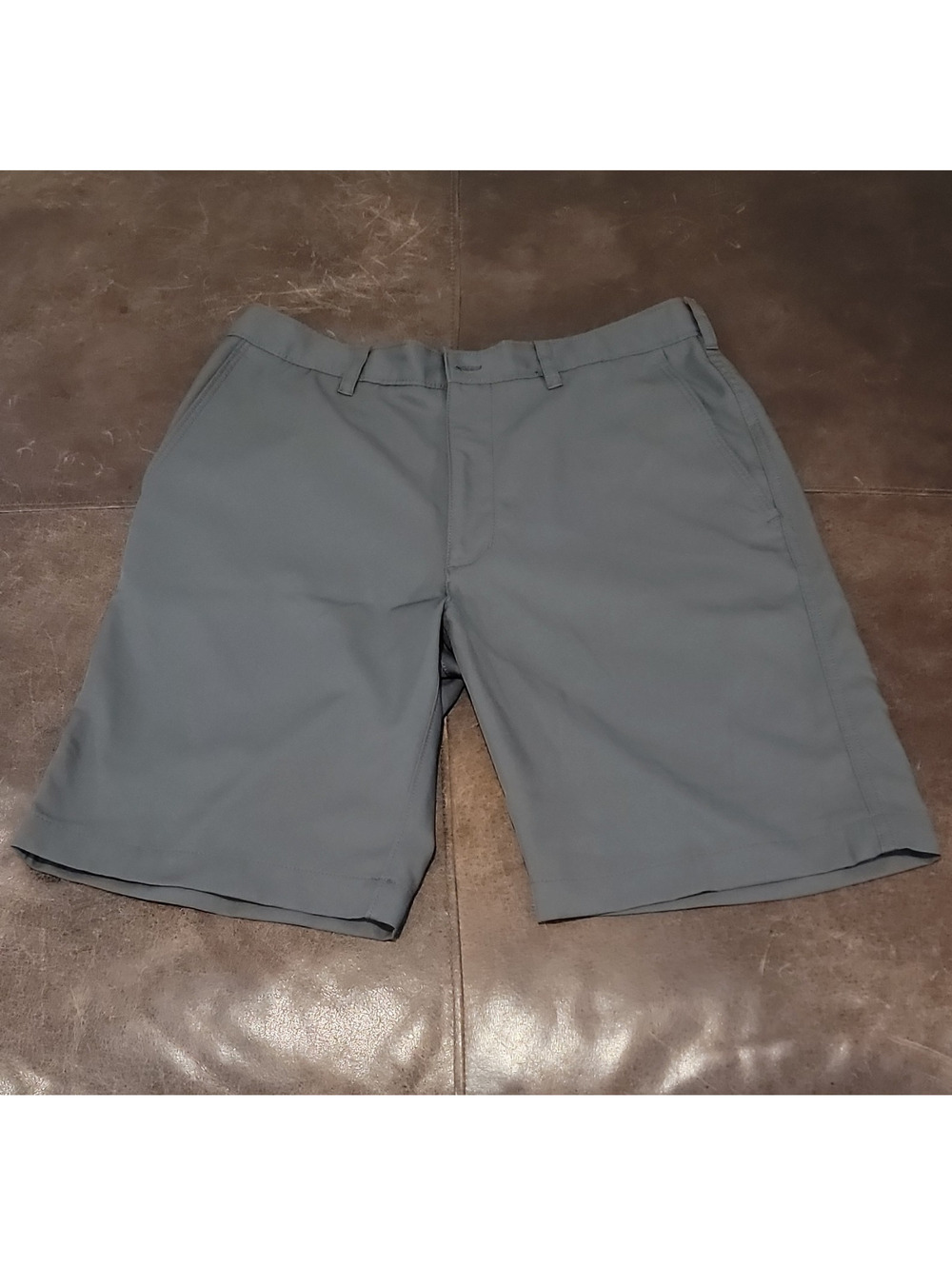 PGA Tour Golf Shorts Mens 32 Grey Flat Front Polyester Stretch Performance 402